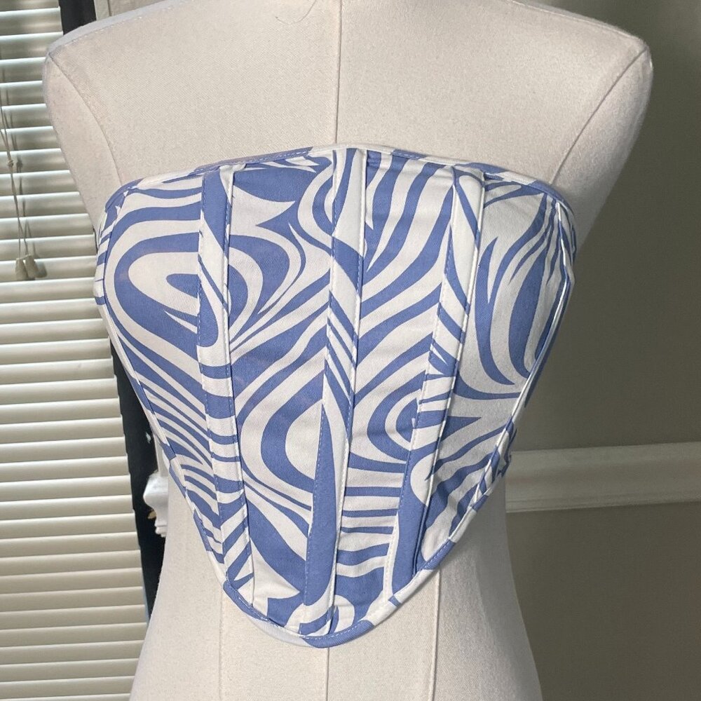 By Dyln | Ivan Corset